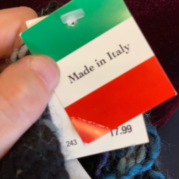 NWT made in Italy Oblong Scarf - Picture 6 of 9